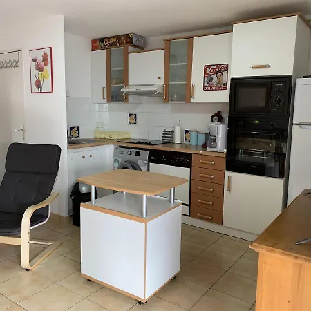 Villa Jolie Maison De Climatisee, Wifi, 2 Terrasse Parking Privatif Plein Sud Dans Securisee Avec Piscine Commune 800 M De La Lrcs138