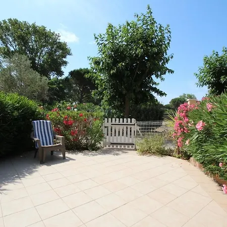 Jolie Maison De Climatisee, Wifi, 2 Terrasse Parking Privatif Plein Sud Dans Securisee Avec Piscine Commune 800 M De La Lrcs138 * Portiragnes